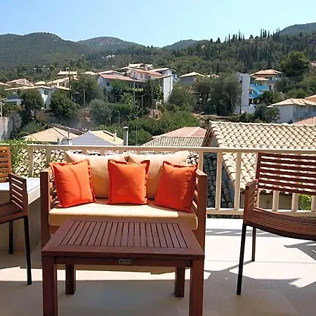Hotel Ionis 2*
