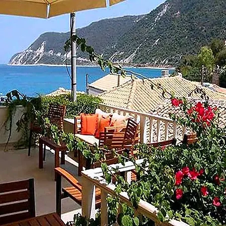 Hotel Ionis 2*