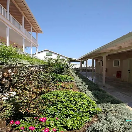 Hotel Ionis